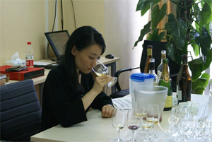 逸香高級講師亓聞