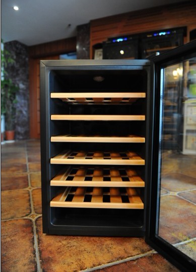 納新龍年送酒柜