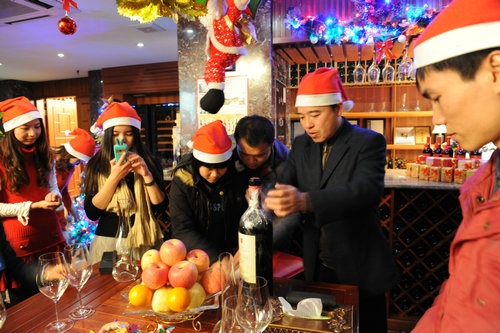 伊科塞斯珍藏干紅葡萄酒開啟