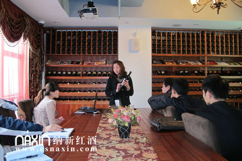 講解葡萄酒酒標(biāo)