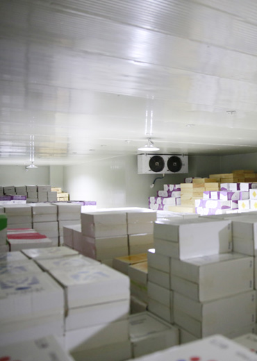 納新進(jìn)口紅酒